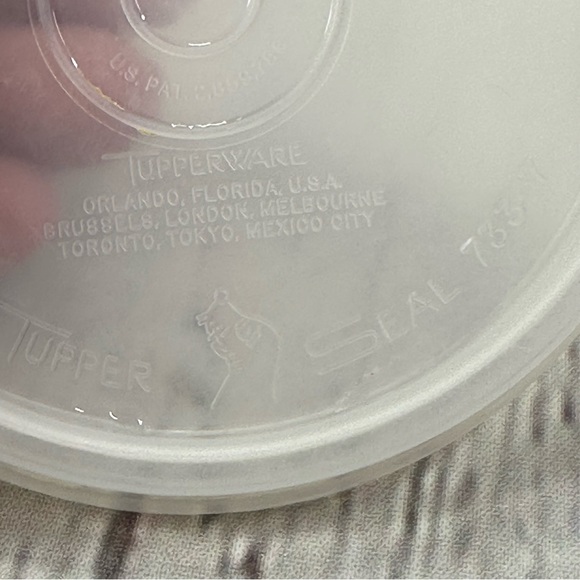 vintage tupperware planter tray/ condiment tray with seals food prep entertain - Picture 10 of 12